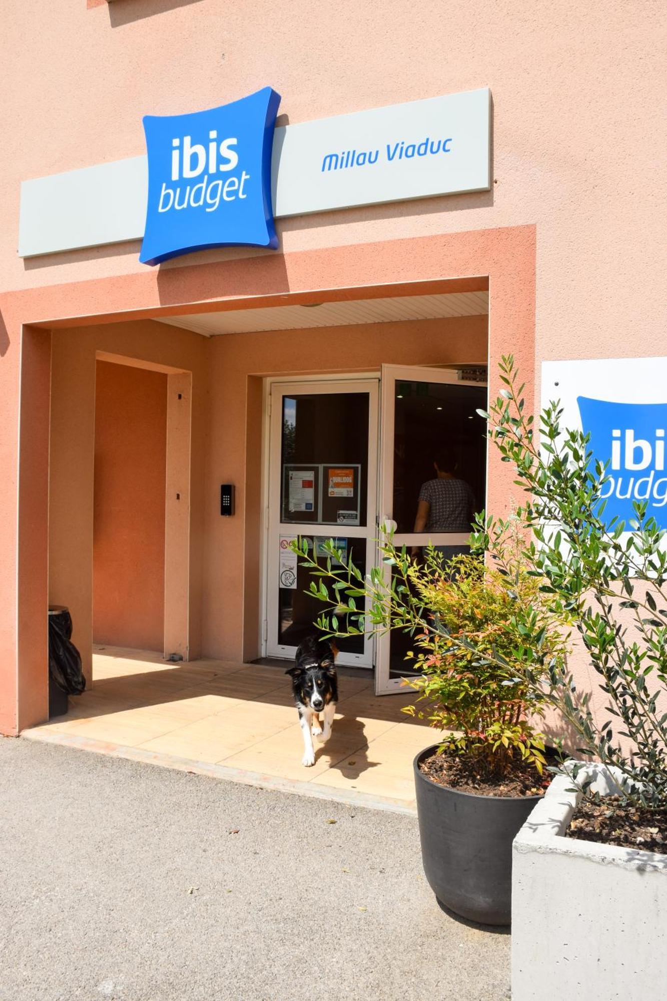 Ibis Budget Millau Viaduc ภายนอก รูปภาพ